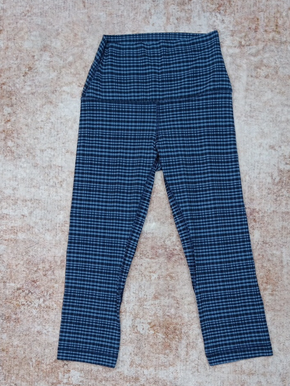 Lululemon Blue Plaid Crop Active Leggings Size 2